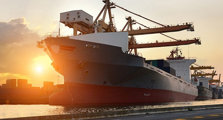 Benefits of Using Sea Freight Forwarding Services