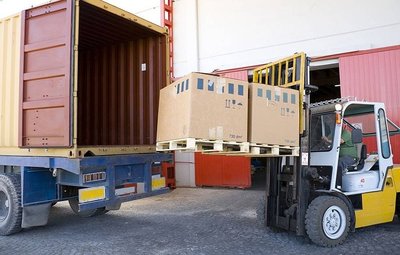 Understanding 20FT and 40FT Container Shipping Costs from China to Dubai