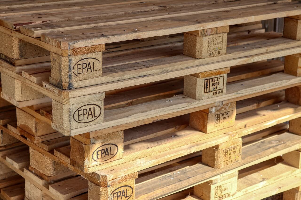 How is the international freight delivery service for transporting goods to Saudi Arabia?