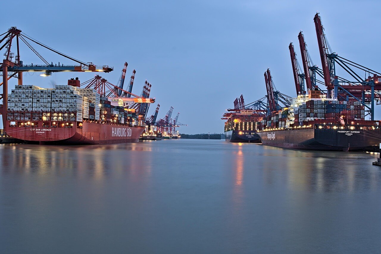 Will freight forwarders charge for processing import and export documents when exporting to Qatar?