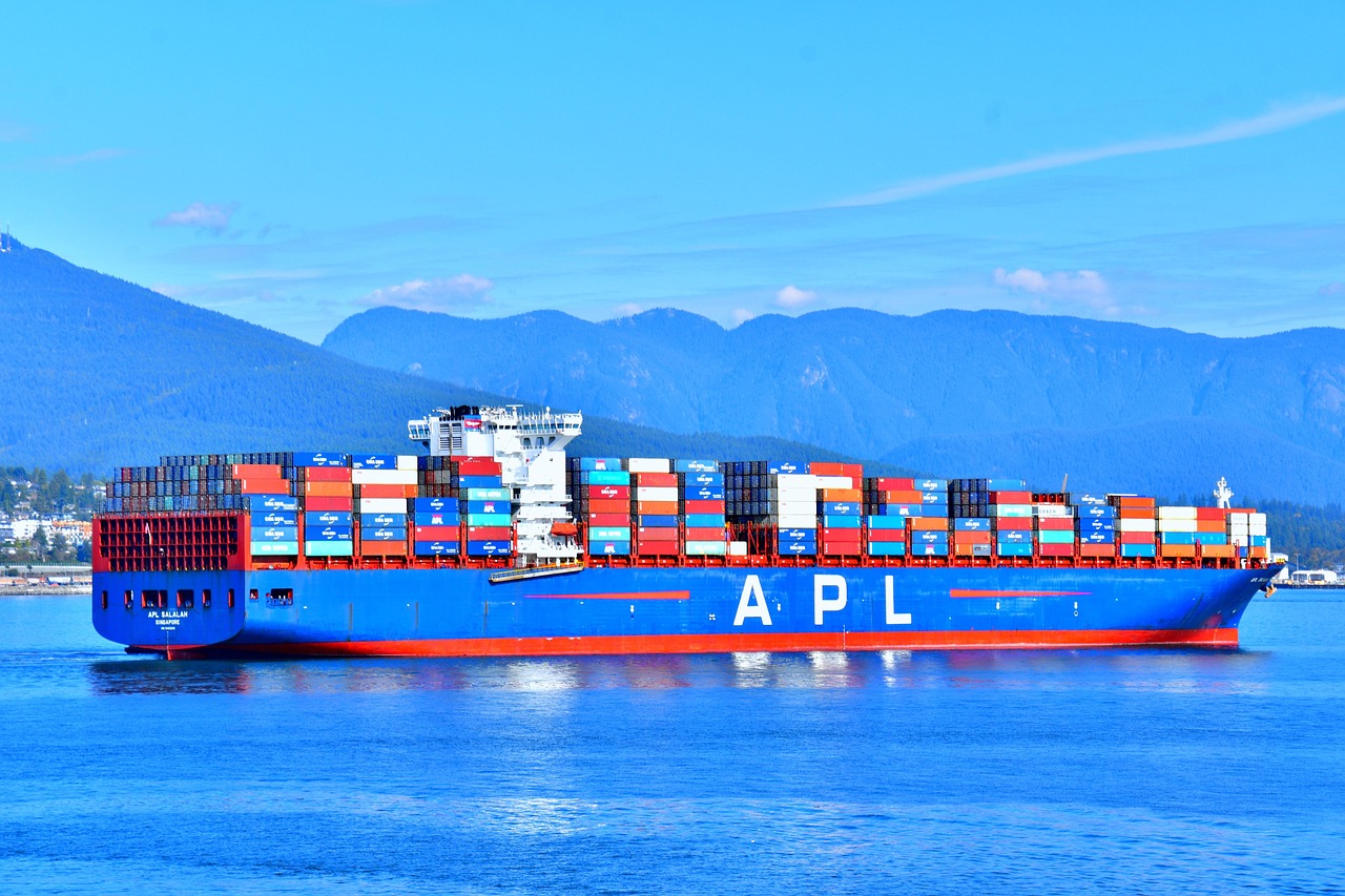 What are the procedures for air freight from China to Dubai?