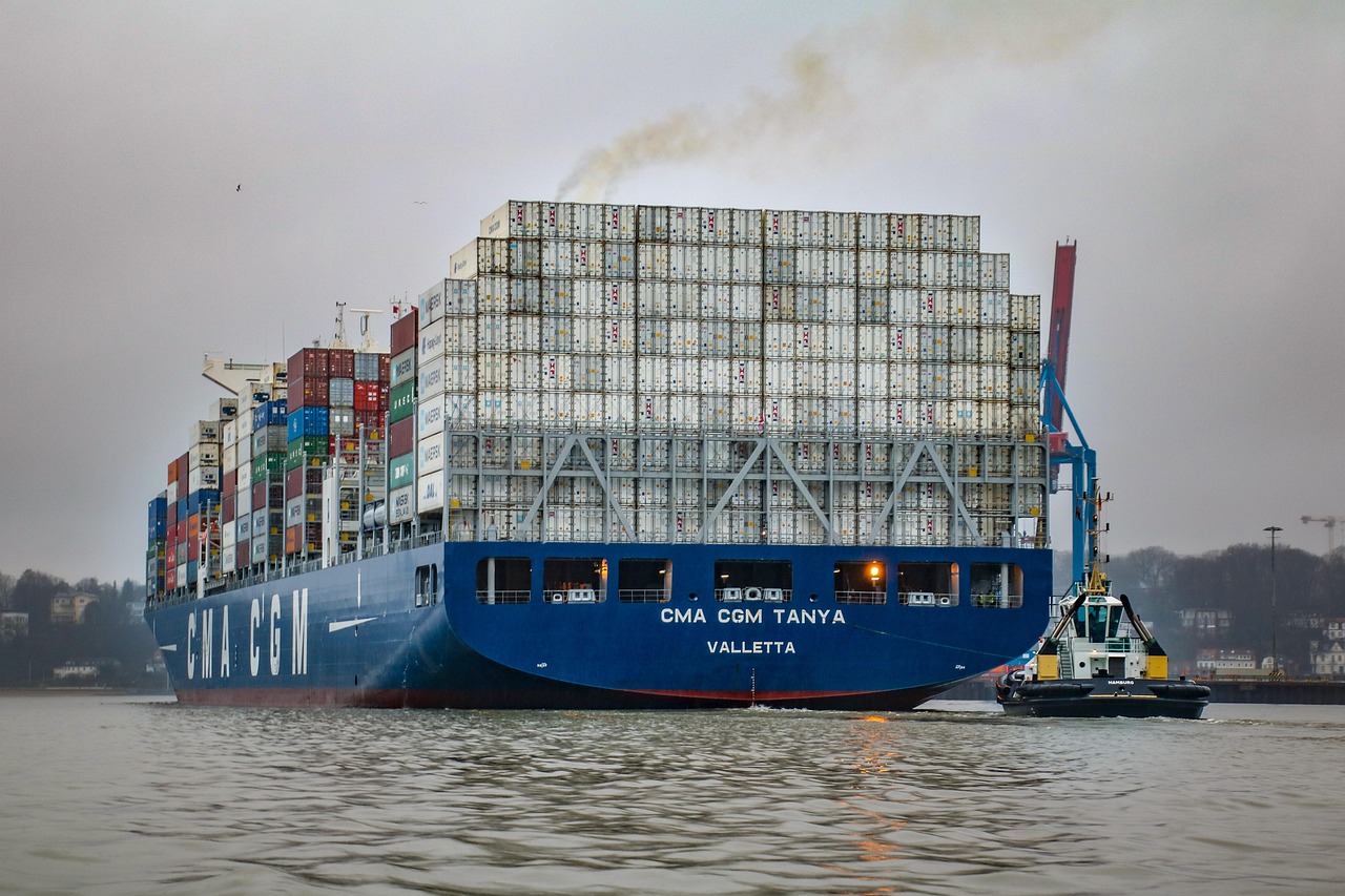 How to optimize freight transportation by utilizing China's warehousing services for cross-bord
