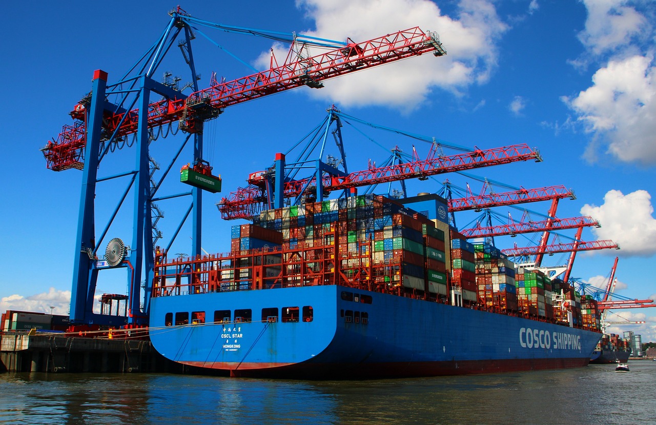 What are the special requirements for international shipping of dangerous goods to Qatar?