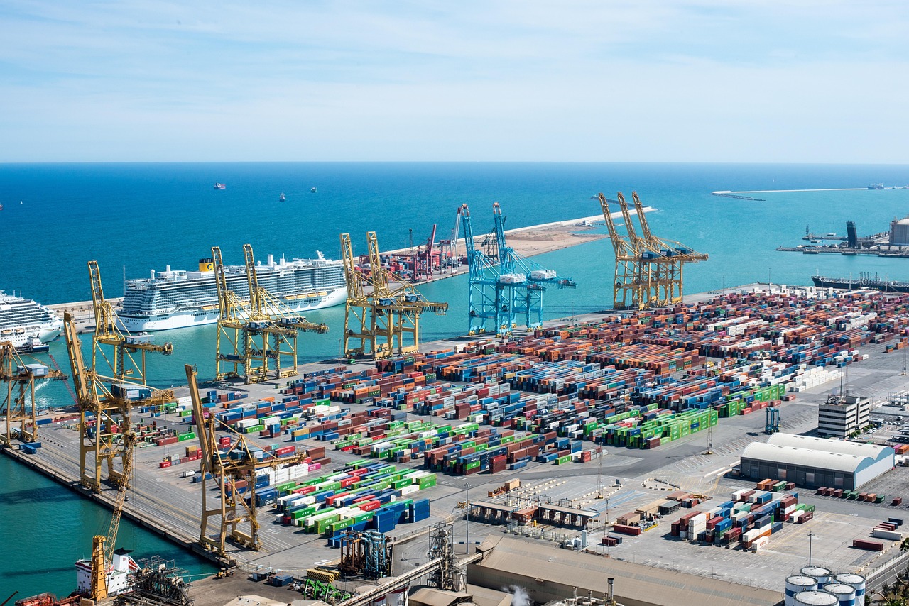 How do freight forwarders arrange air freight of measuring instruments in Dubai?