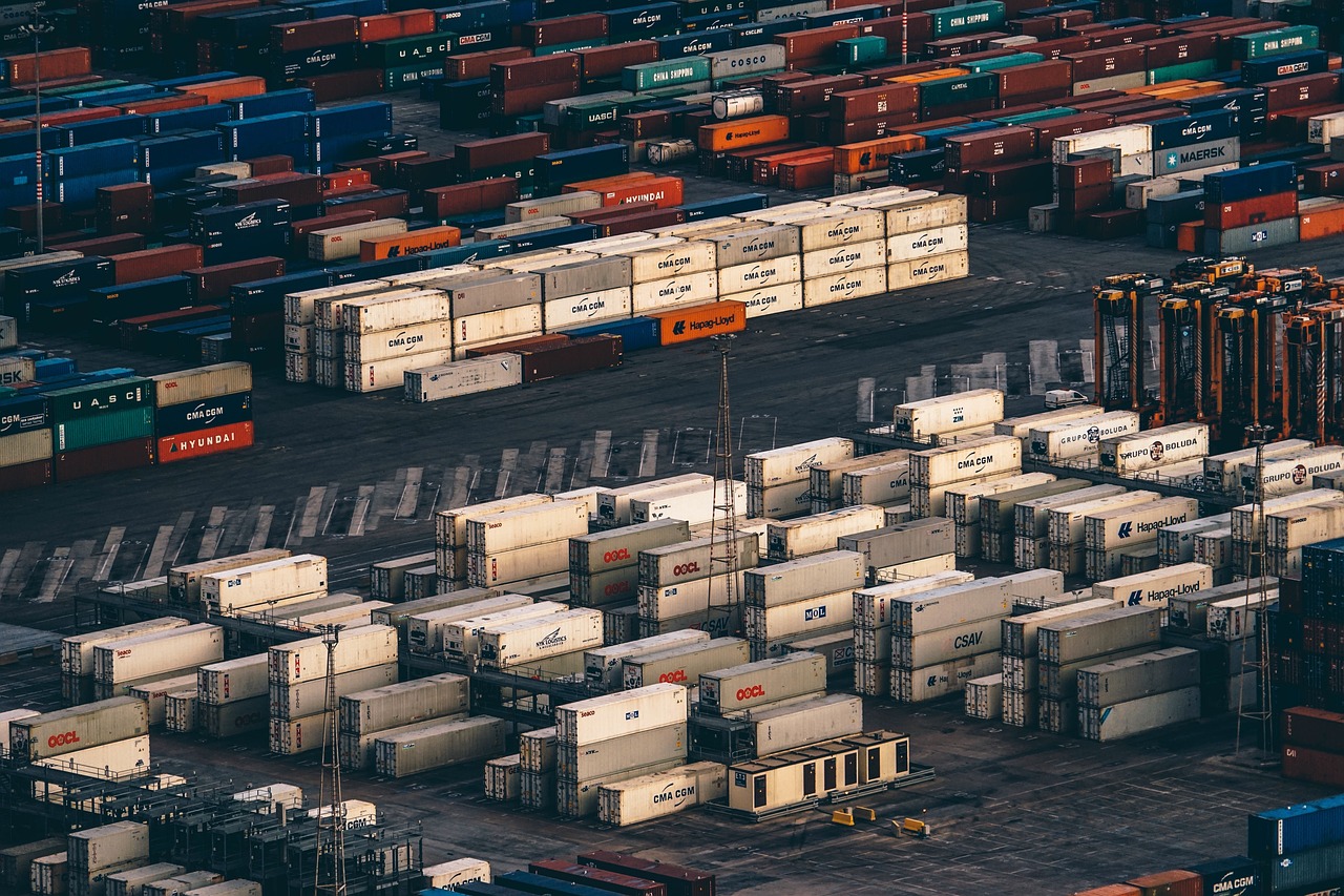 Transport aerospace equipment from China to the United Arab Emirates via shipping