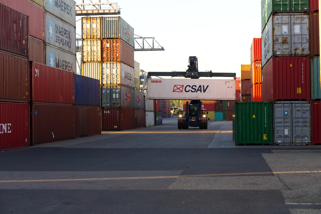 Shipping Guide from China to Qatar: How to Calculate LCL Shipping Cost?