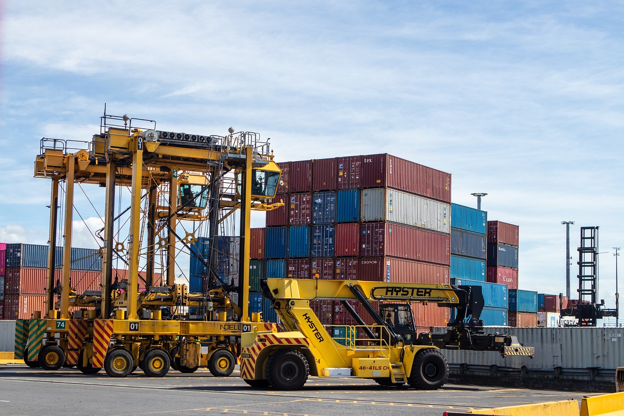 The process of transporting textiles to the United Arab Emirates by air freight